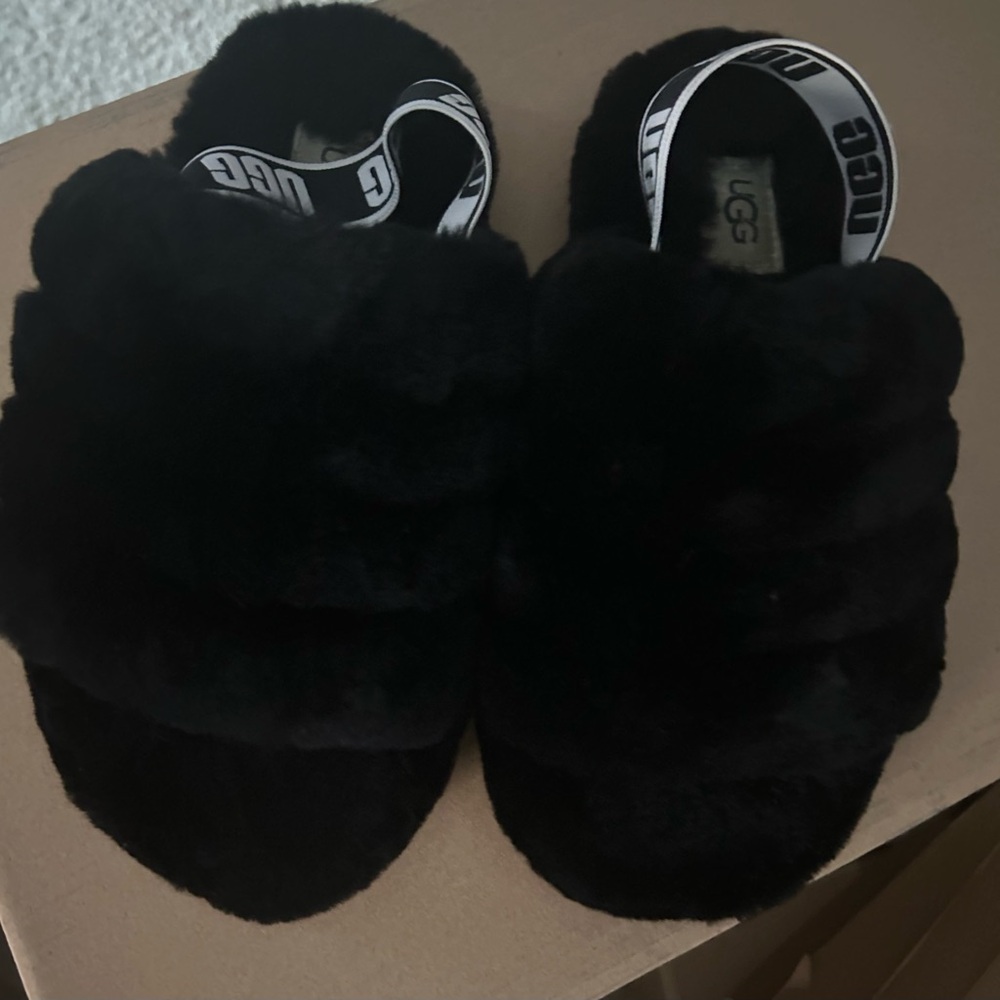 UGG Black Fluff Yeah Slides